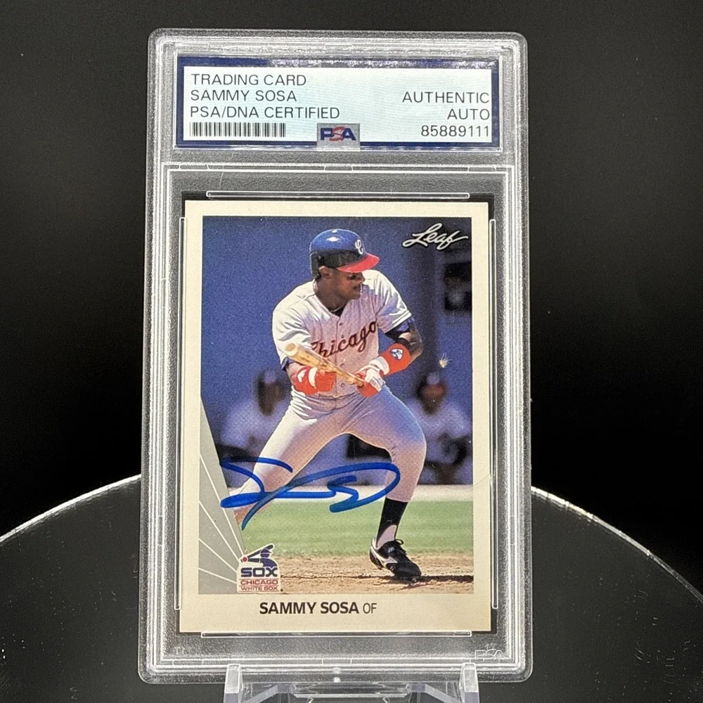 Sammy Sosa 1990 Leaf Signed Rookie Baseball Card #220 Certified Auto PSA/DNA